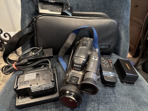 Vtg sony handycam - sony, 8