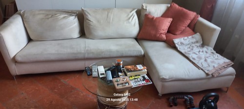 Divano angolare con penisola