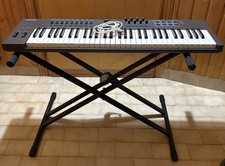 Nektar Impact LX61+ tastiera MIDI nera + supporto tastiera rinforzato