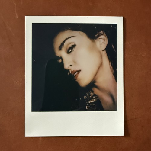 Polaroid selfie madonna - polaroid,