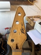 Collo per basso elettrico