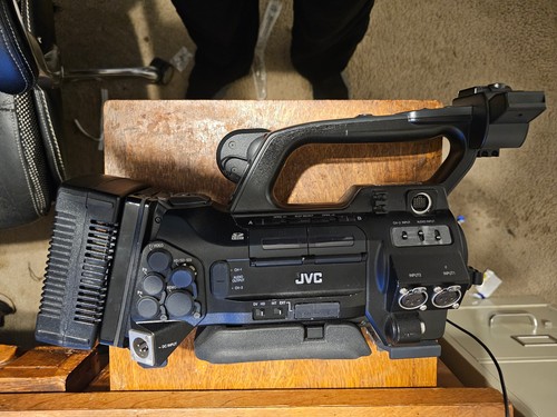 Jvc hm700 camcorder - gy-hm700,