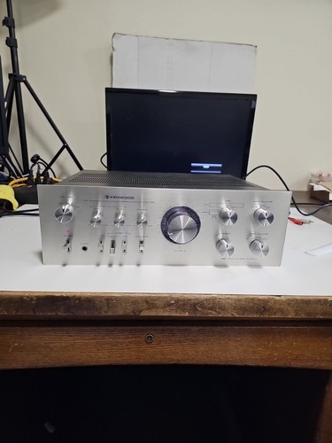 Amplificatore stereo integrato