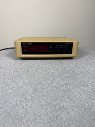 Sony dream machine icf c240 - machine, am