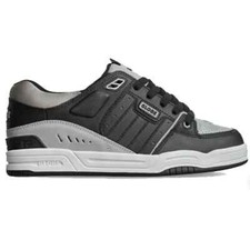 Scarpe uniserx Globe Fusion Black/ Steel/ White Numeri da 37 a 46