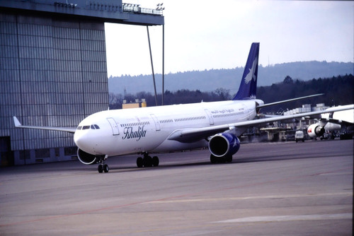 RJ763_C-FRAV_KHALIFA