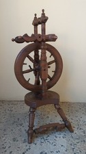 Antico arcolaio in legno -
