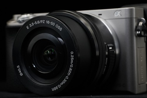 Sony a6000 digital mirrorless - sony,