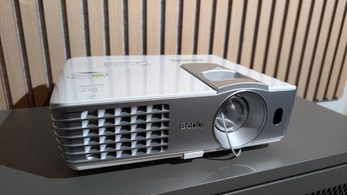 Proiettore home theater - home,