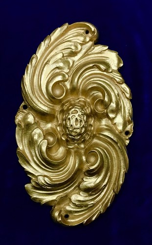 Raro ornamento cartiglio scala