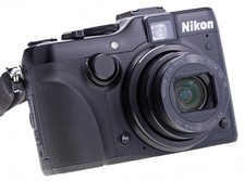 Nikon Coolpix P7100 con 10,1