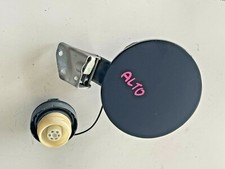 SPORTELLINO TAPPO SERBATOIO CARBURANTE SUZUKI ALTO  1.0 BENZINA  50 KW ANNO 2009