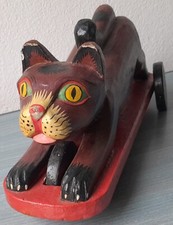 Gatto Sdraiato su Tavola a Rotelle Scultura in Legno Fatta a Mano Malesia '90