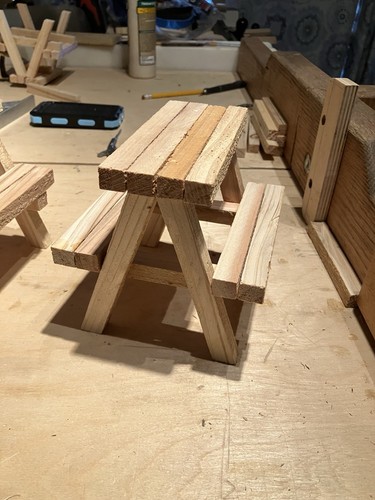 Tavolo picnic con panche - da,