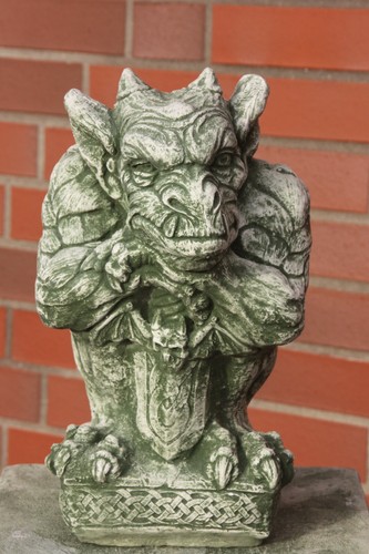 Gargoyle con spada - gargoyle,