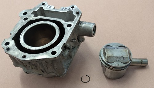 Cilindro con pistone - ,, aprilia
