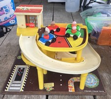 Ascensore garage Fisher Price