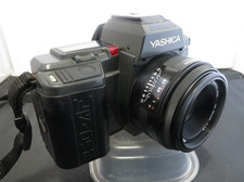 YASHICA 230-AF fotocamera reflex pellicola 35 mm con obiettivo Yashica 1:1.8 AF 50 mm + custodia