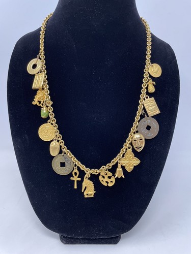 Collana con ciondolo revival
