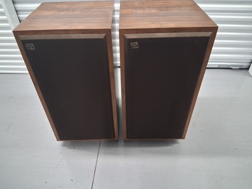 Cerwin vega walnut - cerwin,
