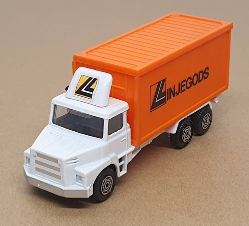 Corgi 5cm long diecast - 13.5cm,