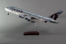 Modellino aereo Qatar Airbus