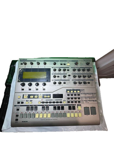 Yamaha rs7000 music production - yamaha,