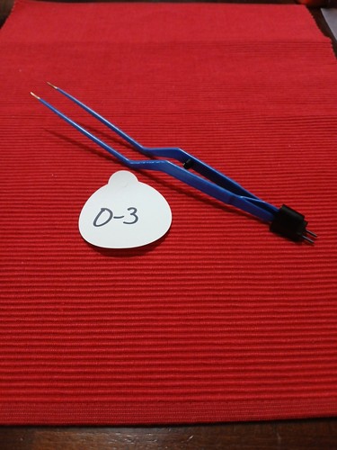Pinza irrigazione bipolare - , a