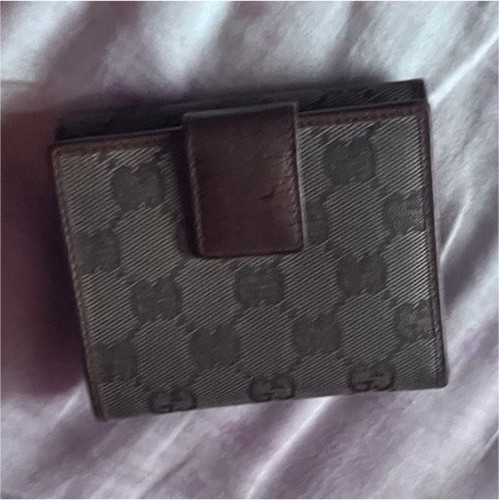 Gucci canvas logo - gucci,