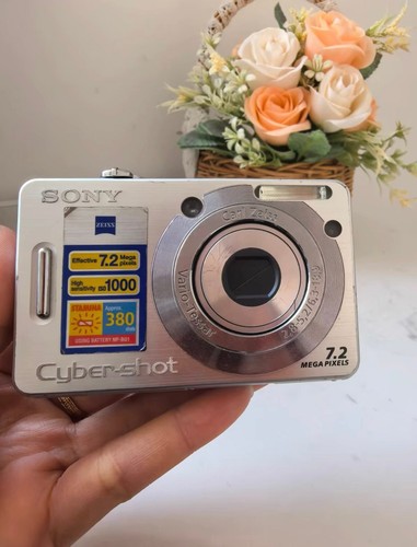 New sony cyber shot - 90%, cyber-shot