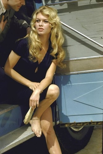 Brigitte bardot con piedi - bardot, nudi