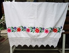 Antico lenzuolo con fiori