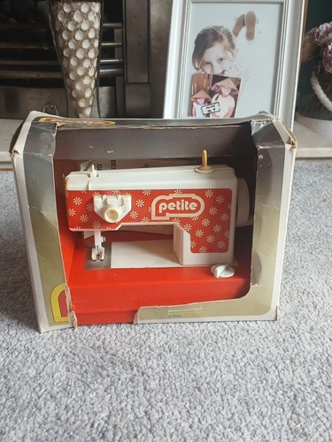 1977 petite sewing - 1977,