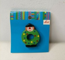 SPILLA Vintage, GIOIELLO ANNI '90 - SEVI, LEGNO, ALFABETO LETTERA O - PAGLIACCIO