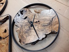 orologio da parete con legno/wood/radica e anello di metallo verniciato