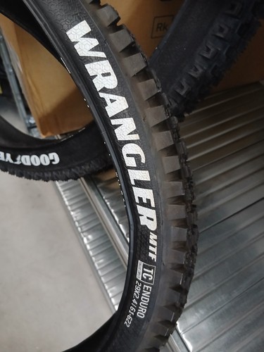 Copertone goodyear wrangler - goodyear,