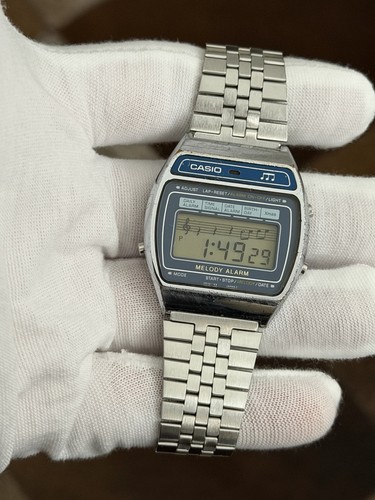 Raro orologio sveglia digitale