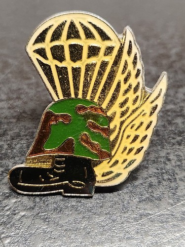 Spilla militare