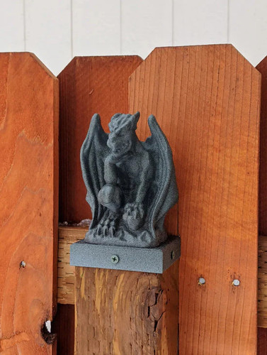 Gargoyle recinzione post - recinzione,