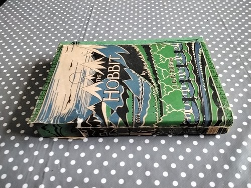 The hobbit r - by, tolkien