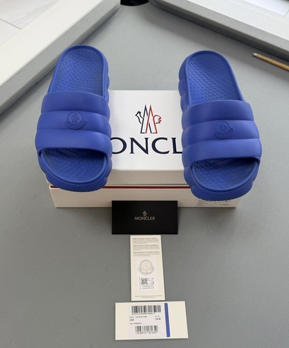 Moncler lilo logo slides - lilo,