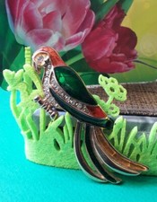 "L'OREAL" rara spilla vintage "Pappagallo", metallo, smalti colorati, strass. 