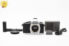 【Come nuova con impugnatura】 Olympus OM-D E-M5 Silver Body fotocamera digital...