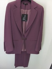 Tailleur donna elegante con