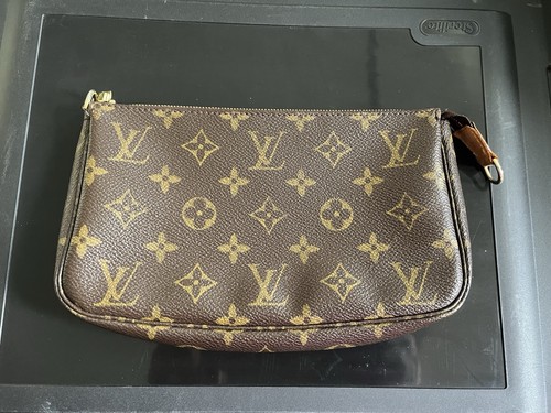 Authentic louis vuitton - louis,