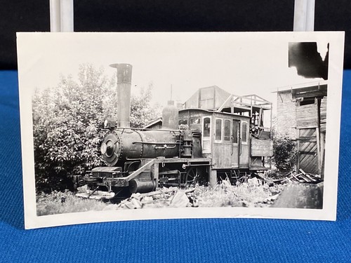Vecchia locomotiva società - vecchia,