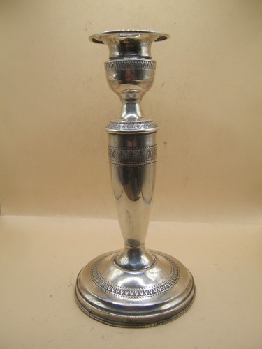 Antico candelabro continentale