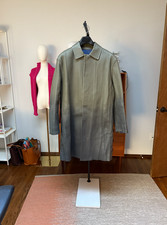 Bally Switzerland SS 2020 trench uomo grigio pelle ombreggiata a costine 44