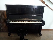 Pianoforte verticale in legno nero (GEBR. ZIMMERMANN) in ottime condizioni 