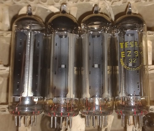 Tubi tesla ez81 - 4,